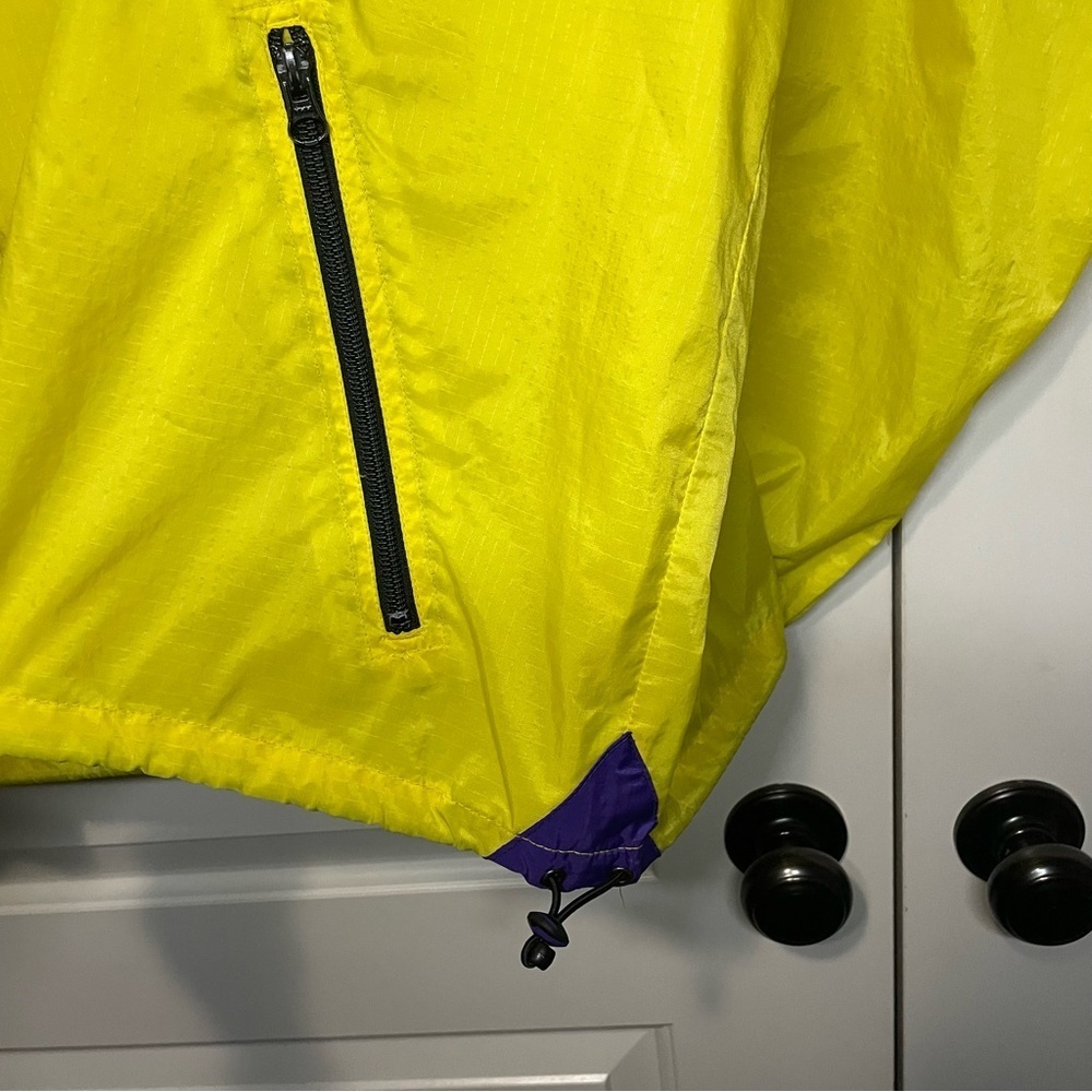 VTG 90s Helly Hansen Packable Yellow Rain Jacket Zip Up Hooded Windbreaker XL - Picture 3 of 8